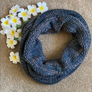 Soft chunky infinity scarf